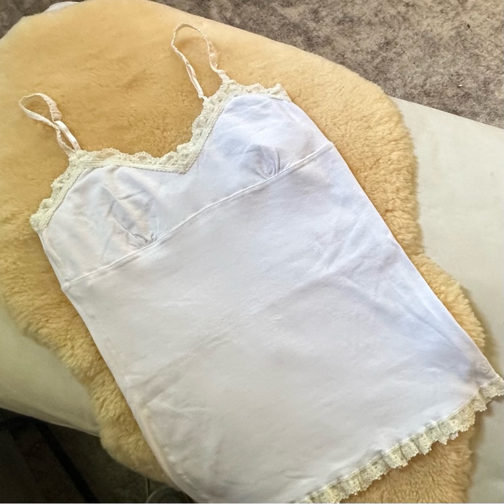 AE Elegant White Lace Trim Camisole Sz XL